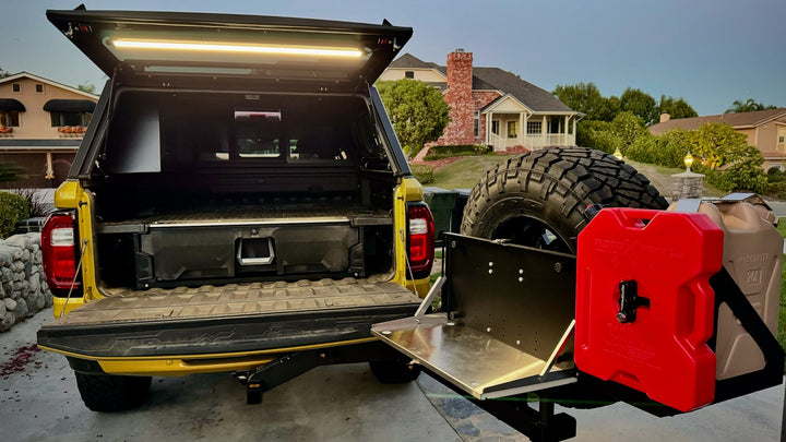 kingpin light rear hatch smartcap jeep truck